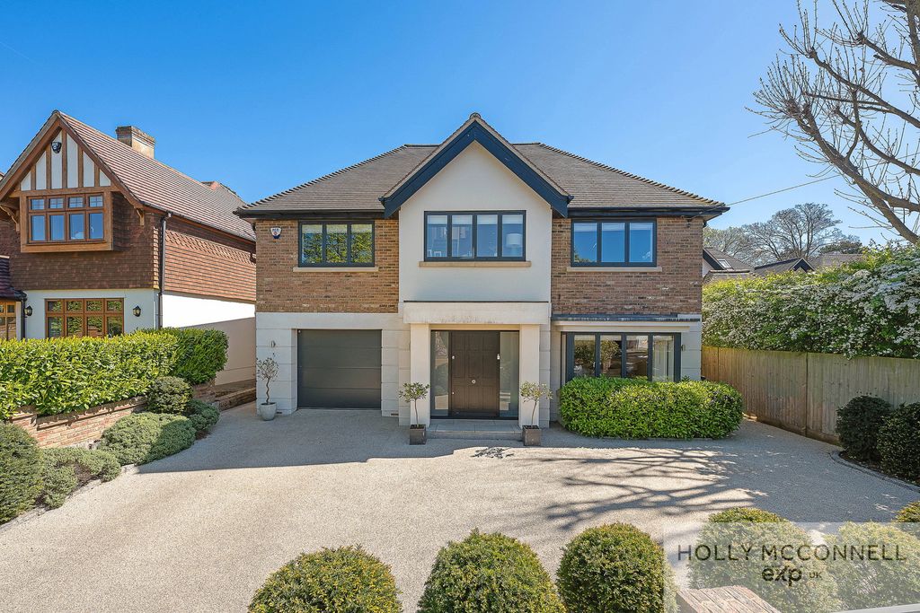 6 bed detached house for saleBird In Hand Lane, Bromley BR1