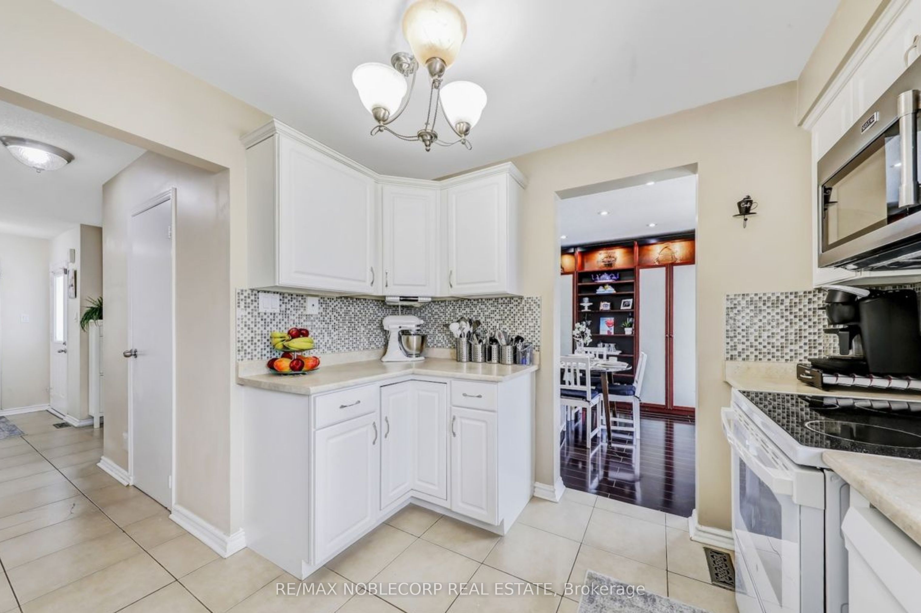 Additional image 6 of 30 Mayberry Court, Brampton, ON, L6S 5B2