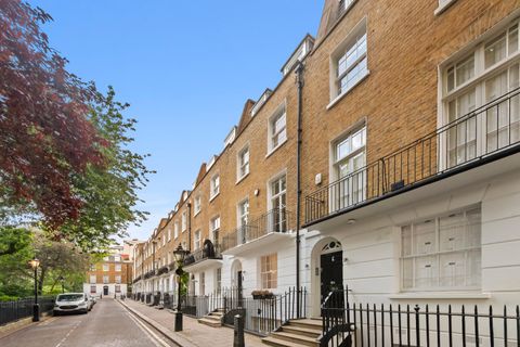 Trevor Square, Knightsbridge SW7
