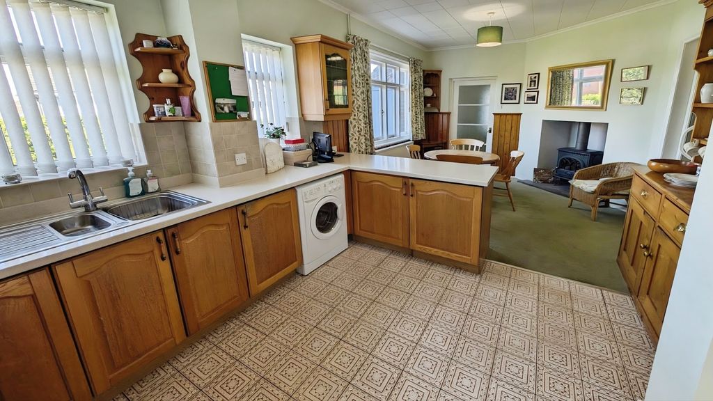 Additional image 7 of 3 bed detached house for saleStation Close, Chipping Sodbury, Bristol BS37