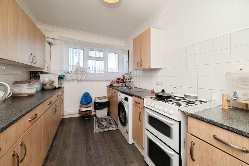 Additional image 6 of 3 bed flat for salePorter Street, Hull HU1