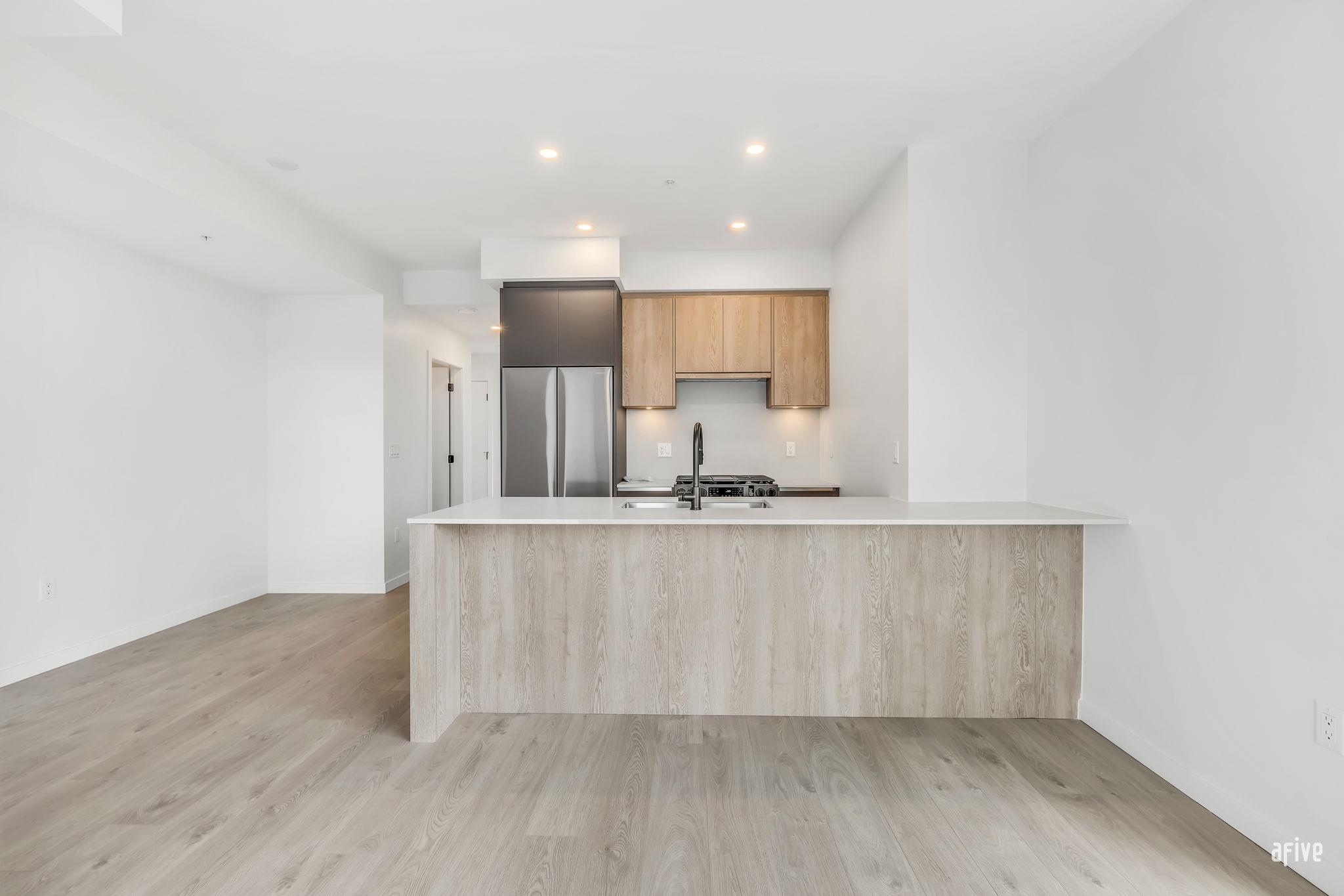 Additional image 2 of 401-6585 195a Street, Surrey, BC, V4N 6B5