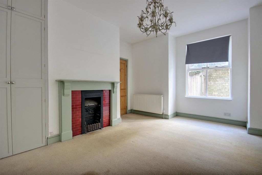 Additional image 5 of 2 bed flat for saleNew Walk, Beverley HU17