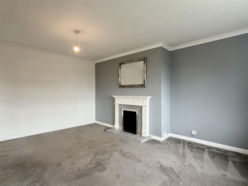 2 bed flat for saleWaterside, Credenhill, Hereford HR4 photo 2