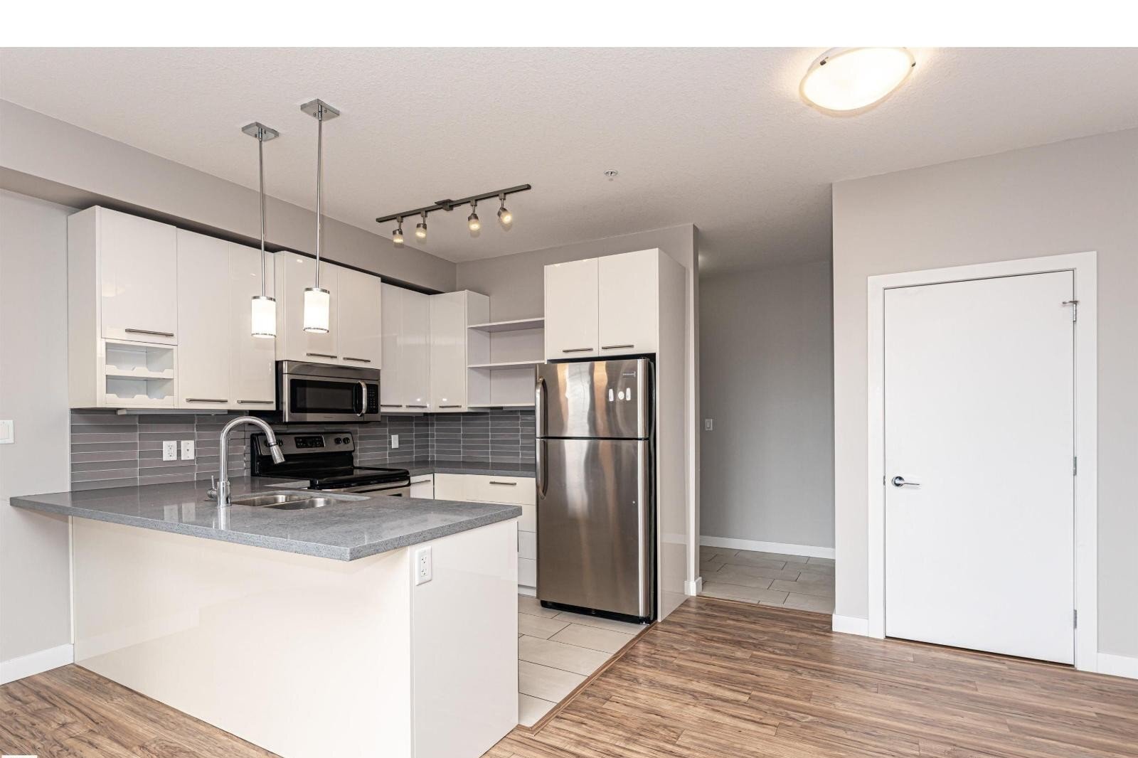 Additional image 8 of 313-10418 81 Avenue NW, Edmonton, AB, T6E1X5