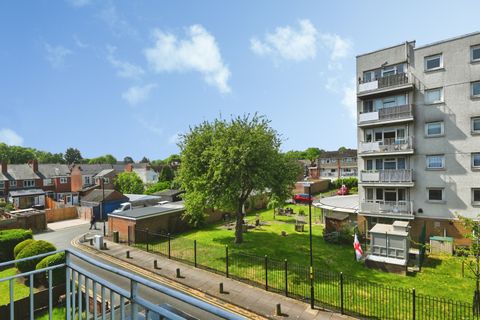 Fir Tree Grove, Sutton Coldfield B73