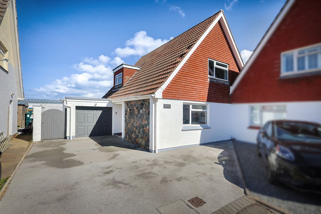 3 bed property for sale11 Acacia Clos, Vale, Guernsey GY6