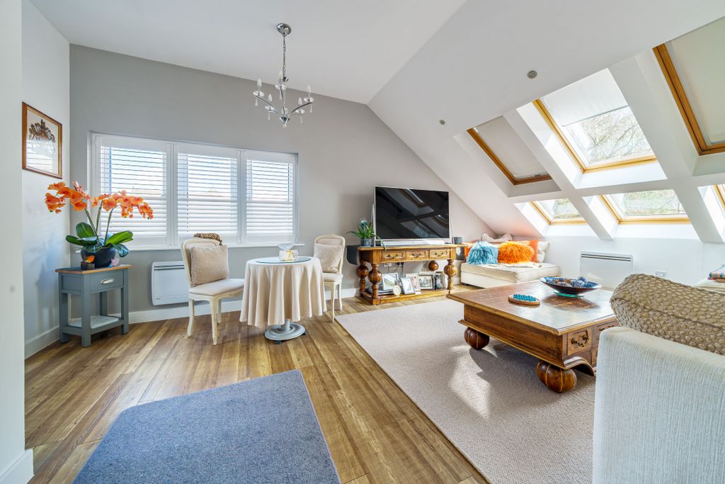 Additional image 2 of 2 bed flat for saleReigate Road, Dorking RH4