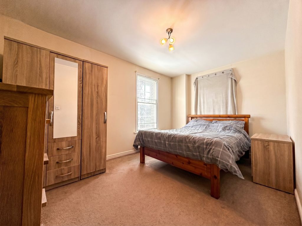 Additional image 5 of 2 bed flat for saleFriary Wall, Horsepond Lane, Friarn Street, Bridgwater, Somerset TA6