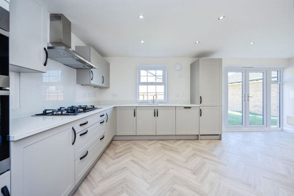 Additional image 6 of 5 bed detached house for saleBluebell Road, Wixams, Bedford MK42