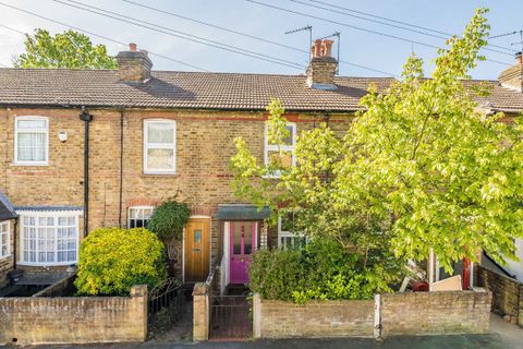 St. Georges Road, Hanworth TW13