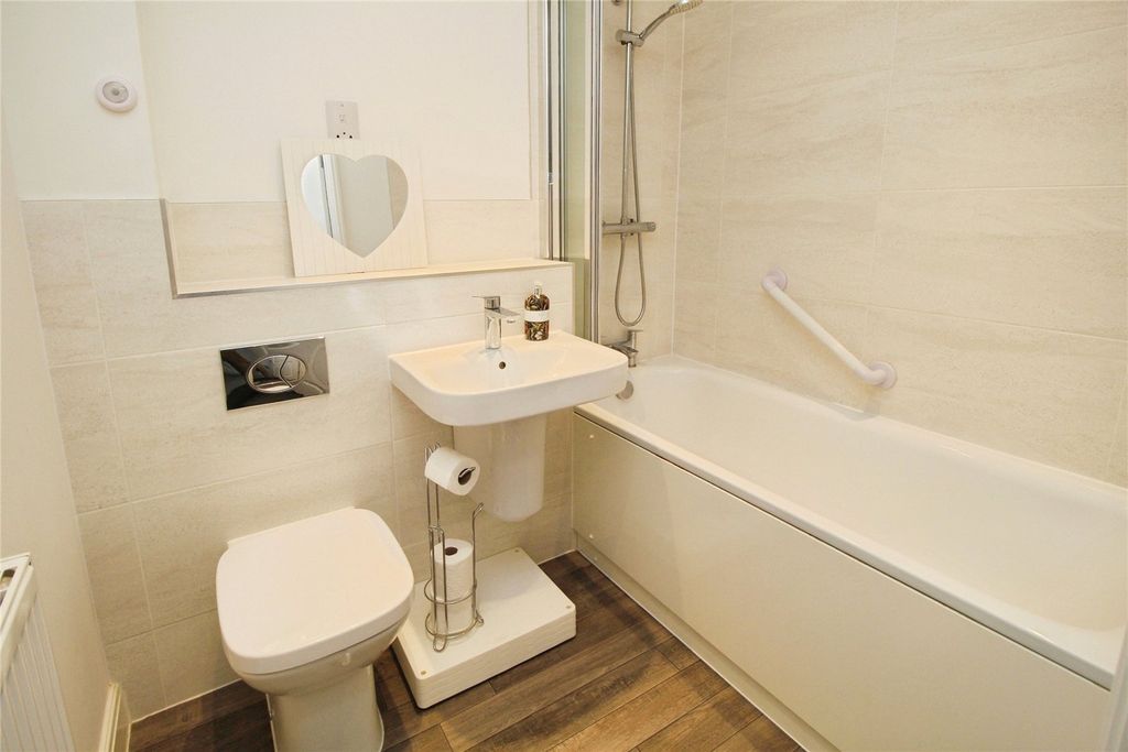 Additional image 8 of 2 bed flat for saleBelvoir Road, Bideford, Devon EX39