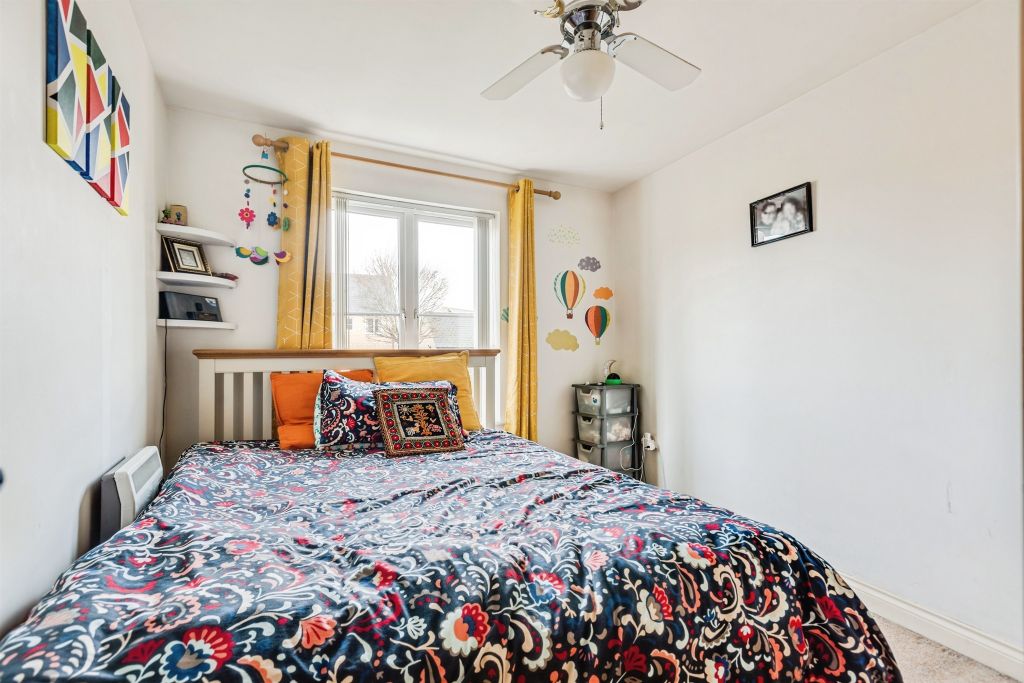 Additional image 5 of 2 bed flat for saleMeadow Way, Carterton OX18