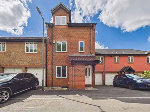 Anchor Close, St. George, Bristol BS5