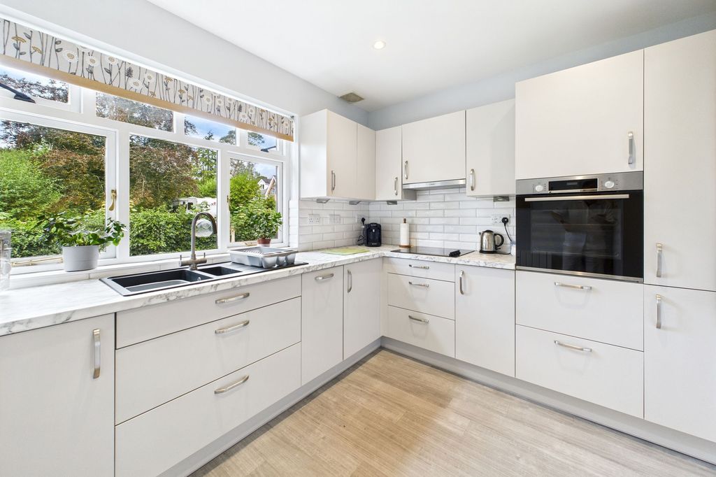 Additional image 3 of 2 bed flat for sale115 Elleray Gardens, Windermere LA23