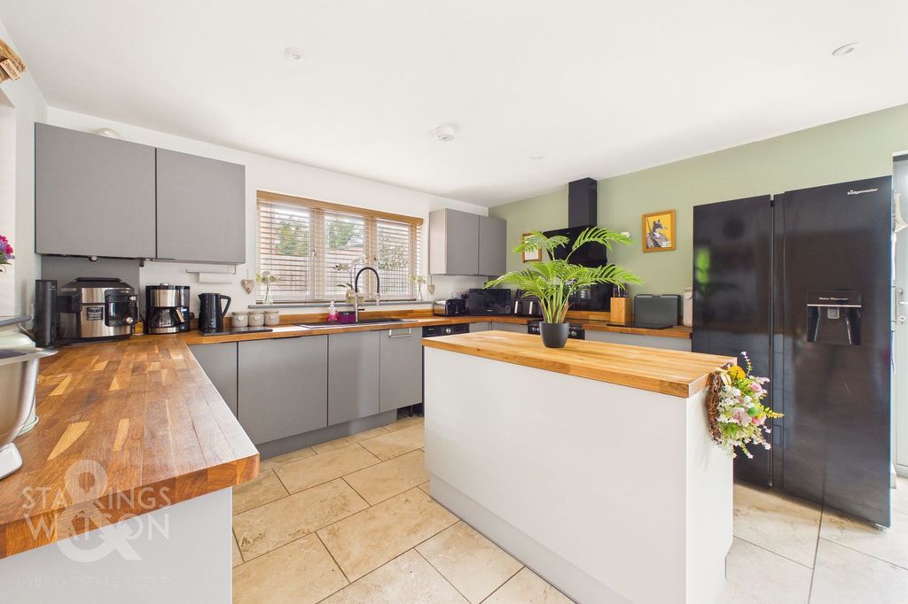 Additional image 2 of 3 bed detached house for saleOclee Place, Old Grammar Lane, Bungay NR35