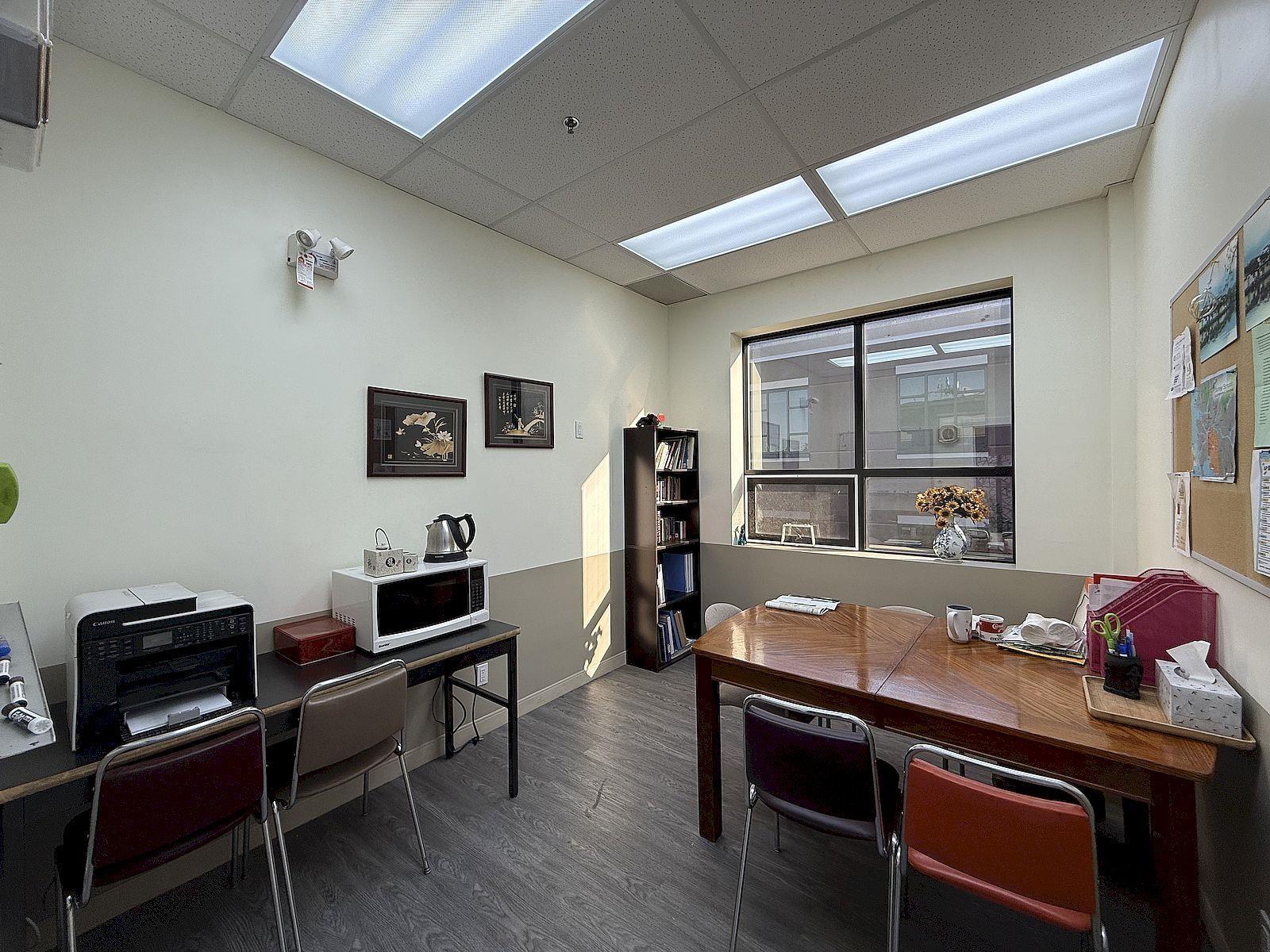 Additional image 4 of 301-15292 Croydon Drive, Surrey, BC, V3Z0Z5