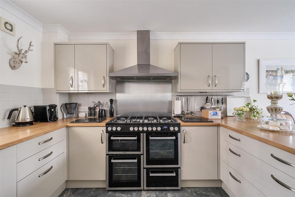 Additional image 3 of 4 bed semi-detached house for saleTunnel Road, Beaminster, Dorset DT8