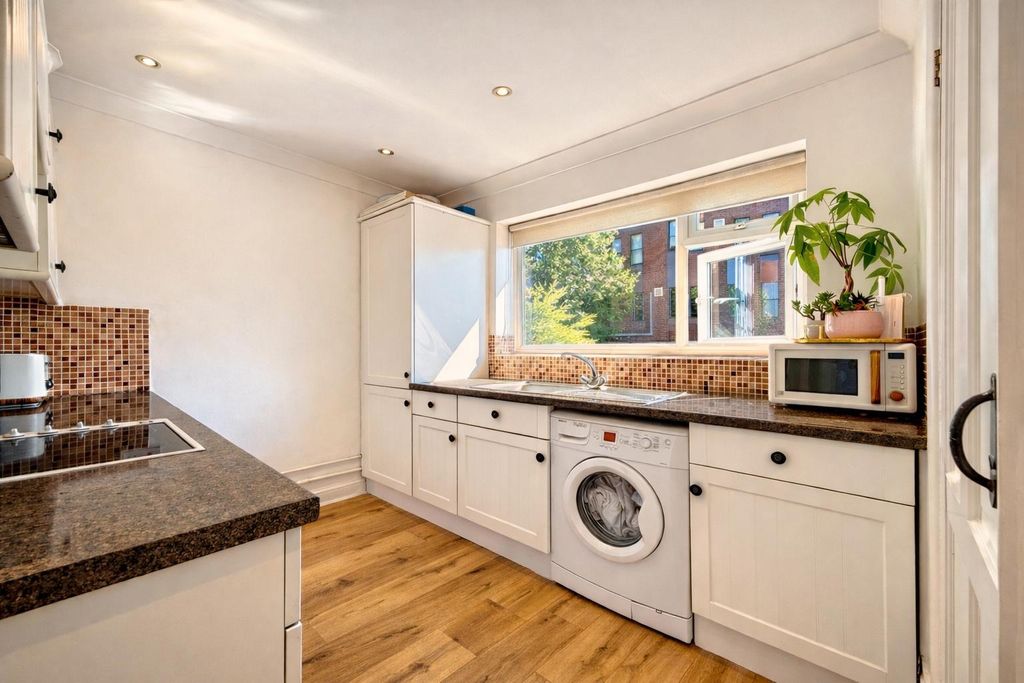 Additional image 5 of 2 bed maisonette for saleBurghstead Court, Billericay CM12