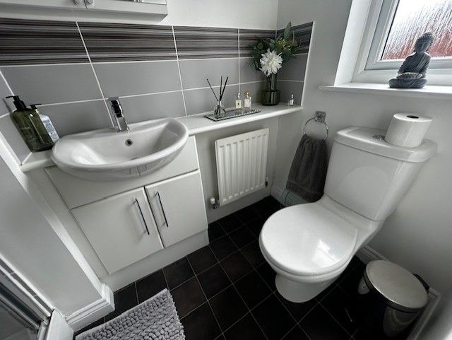 Additional image 25 of 4 bed town house for saleDalwhinnie Place, Airdrie, North Lanarkshire ML6