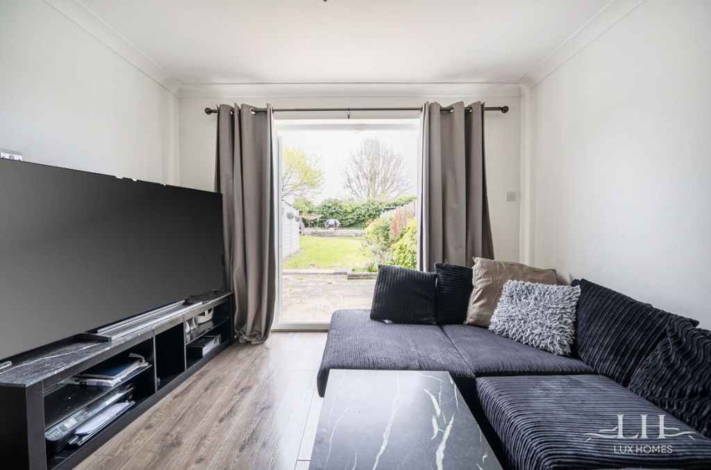Additional image 11 of 5 bed end terrace house for saleRainsford Way, Hornchurch RM12