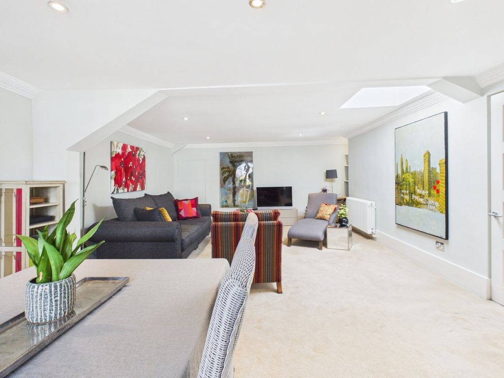 Additional image 13 of 3 bed flat for saleMissenden Road, Amersham, Buckinghamshire HP7