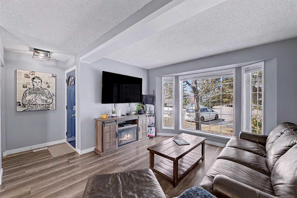 Additional image 3 of 339 Coverdale Court NE, Calgary, AB, T3K 4J8