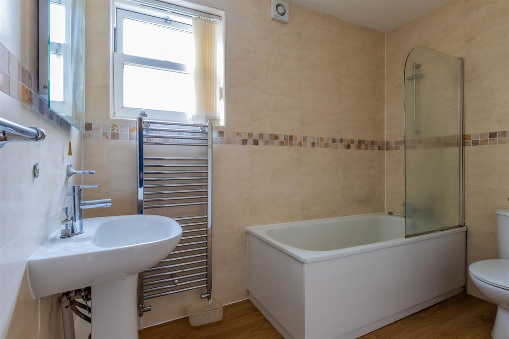 Additional image 7 of 2 bed flat for saleCathedral Road, Pontcanna, Cardiff CF11