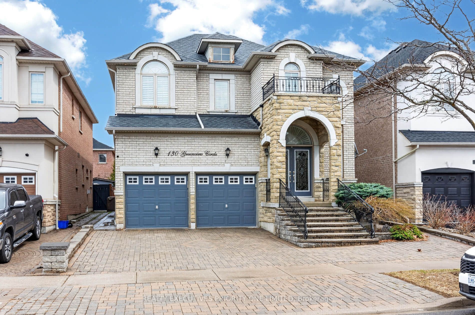 130 Greenview Circle, Vaughan, ON, L6A 0B6