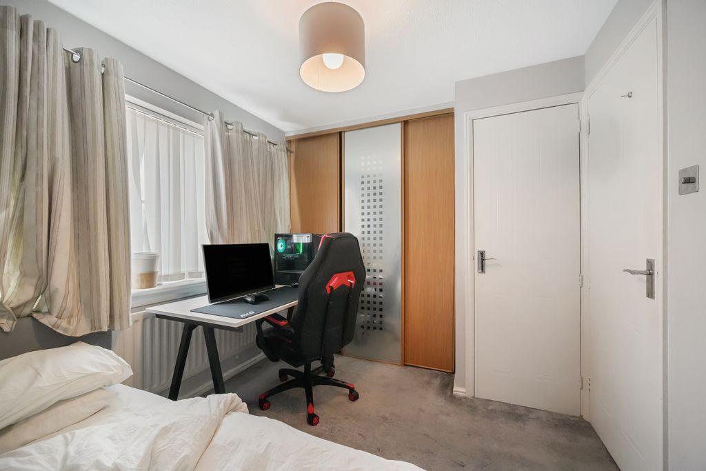 Additional image 10 of 2 bed end terrace house for sale23 Kilngate Brae, Edinburgh EH17