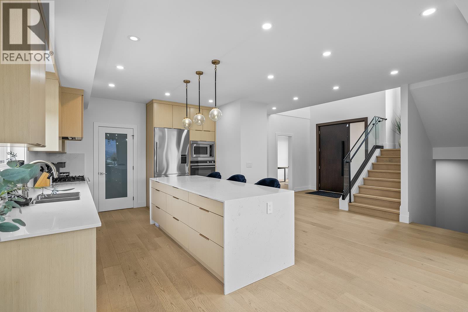 Additional image 4 of 1047 Oak Barrel Place, West Kelowna, BC, V1Z2G9