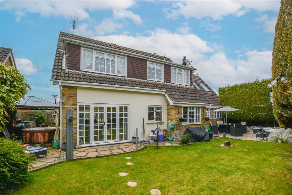 Additional image 26 of 4 bed detached house for salePlovers Barron, Wyatts Green, Brentwood CM15