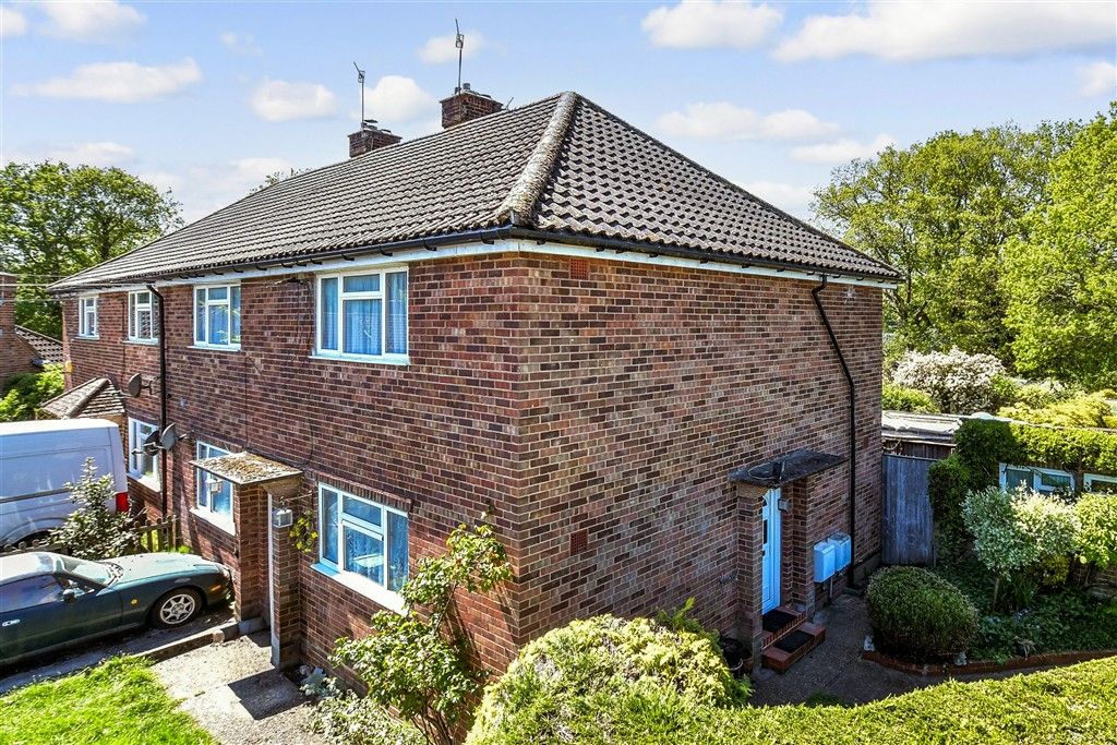 2 bed maisonette for saleRidge Close, Strood Green, Betchworth, Surrey RH3