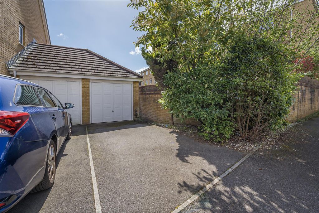 Additional image 18 of 3 bed town house for saleHeol Dewi Sant, Cardiff CF14