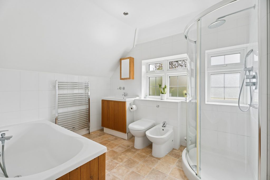 Additional image 16 of 5 bed detached house for saleStanley Hill Avenue, Amersham HP7