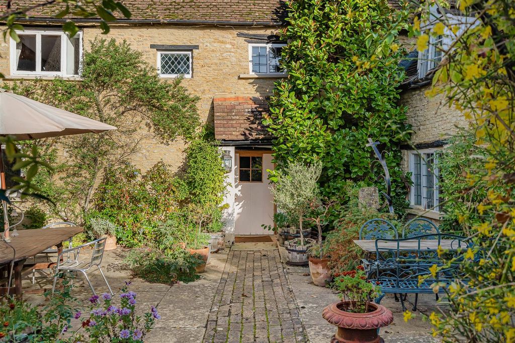 Additional image 13 of 5 bed property for saleKings End, Bicester OX26