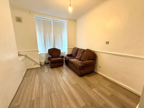 Great Jones Street, Manchester M12