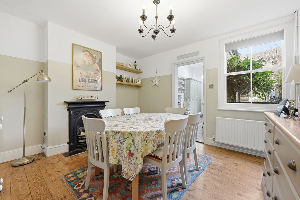 Additional image 6 of 3 bed property for saleSaffron Road, Biggleswade SG18