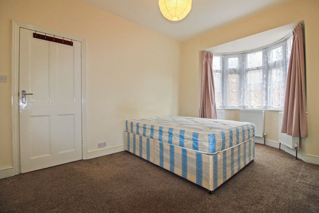 Additional image 15 of 3 bed end terrace house for saleColindale Avenue, Colindale, London NW9