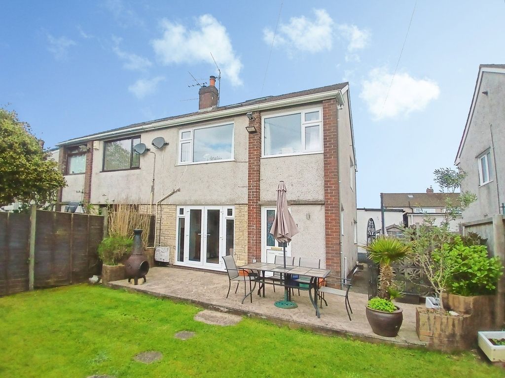 4 bed semi-detached house for saleHornbeam Walk, Bassaleg, Newport NP10