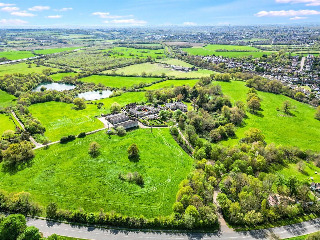 Land for saleLot 2 | Thrifts Hall Farm, Theydon Bois, Epping, Essex CM16