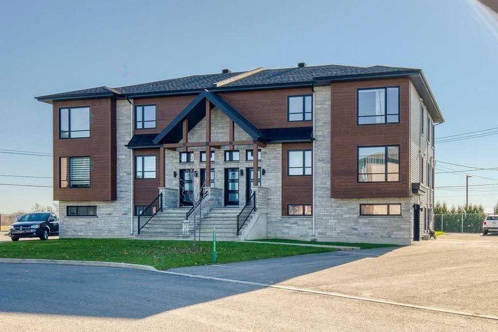 9057 Rue Ernest-Bouvrette