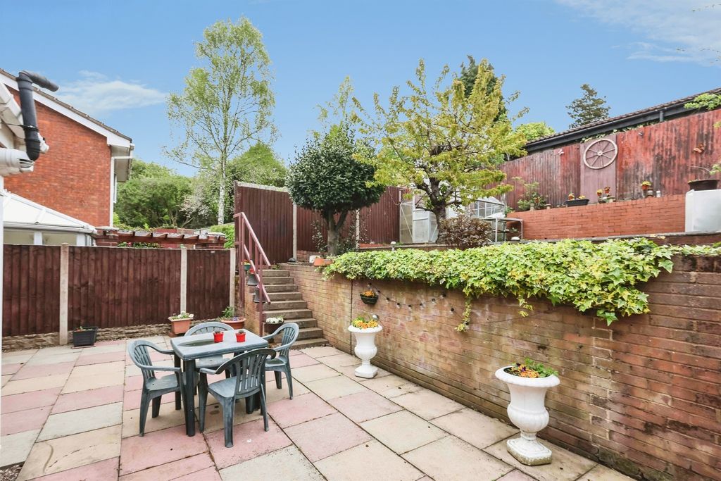 Additional image 17 of 4 bed detached house for saleNorth View Drive, Brierley Hill DY5