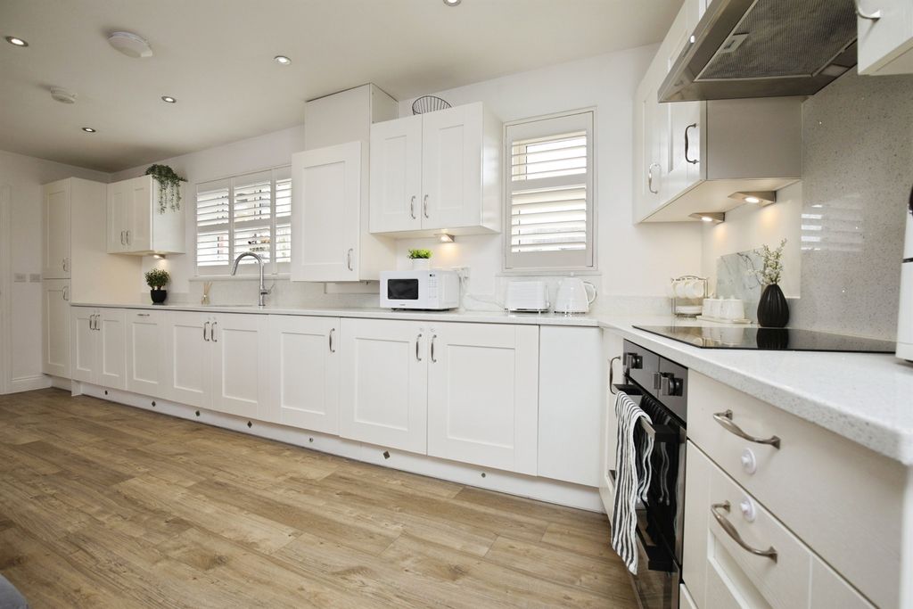 Additional image 4 of 3 bed maisonette for saleDraper Close, Andover SP11