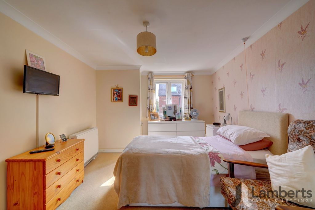 Additional image 8 of 1 bed flat for saleNew Road, Studley B80