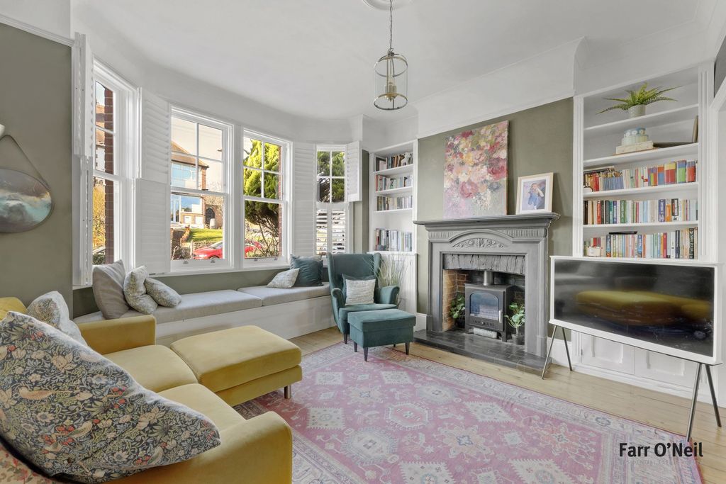 Additional image 2 of 4 bed semi-detached house for saleRussell Road, Buckhurst Hill IG9