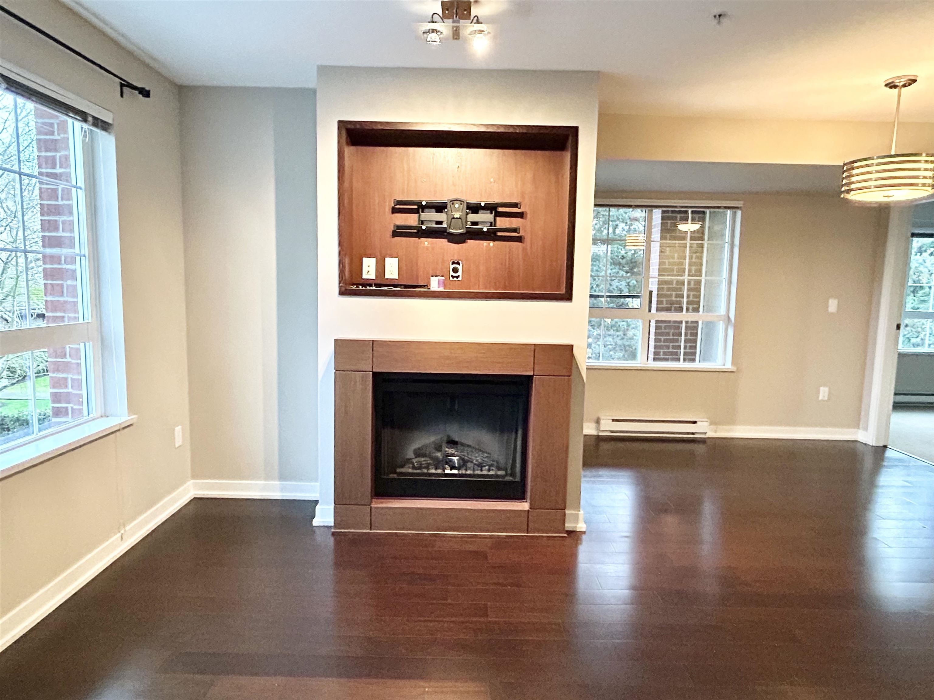 Additional image 6 of 205-2940 King George Boulevard, Surrey, BC, V4P 1A2