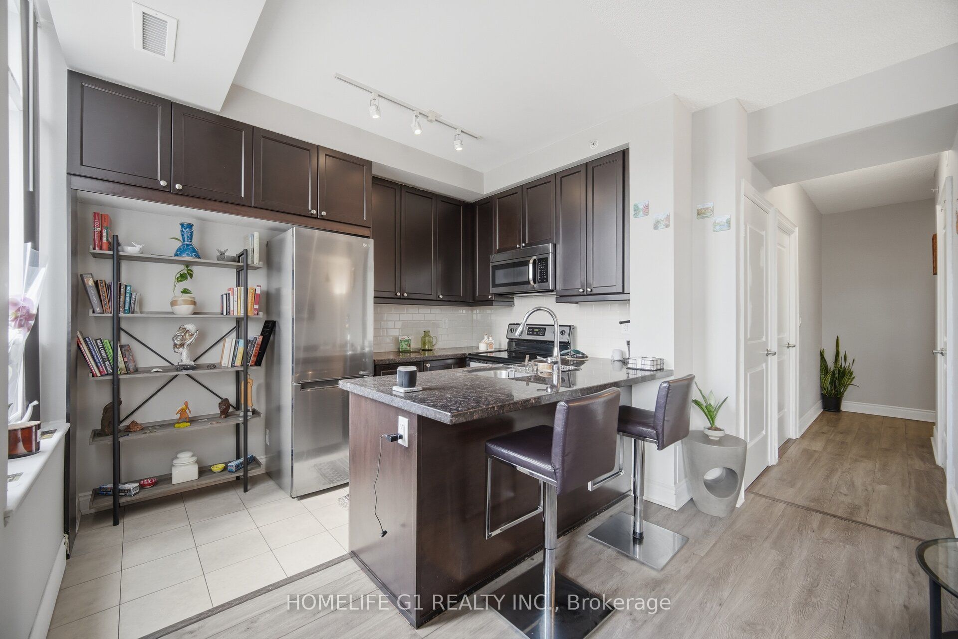 Additional image 3 of 212-2396 Major Mackenzie Drive, Vaughan, ON, L6A 3Y7