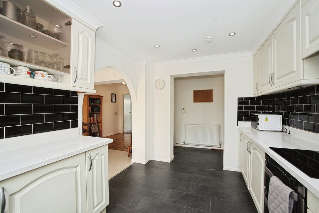 Additional image 9 of 4 bed semi-detached house for saleMardy Crescent, Caerphilly CF83