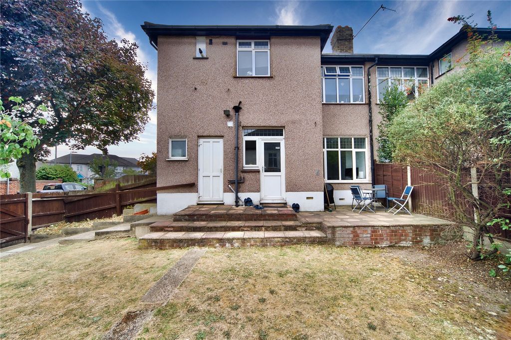 Additional image 11 of 2 bed flat for saleThe Drive, Barking IG11